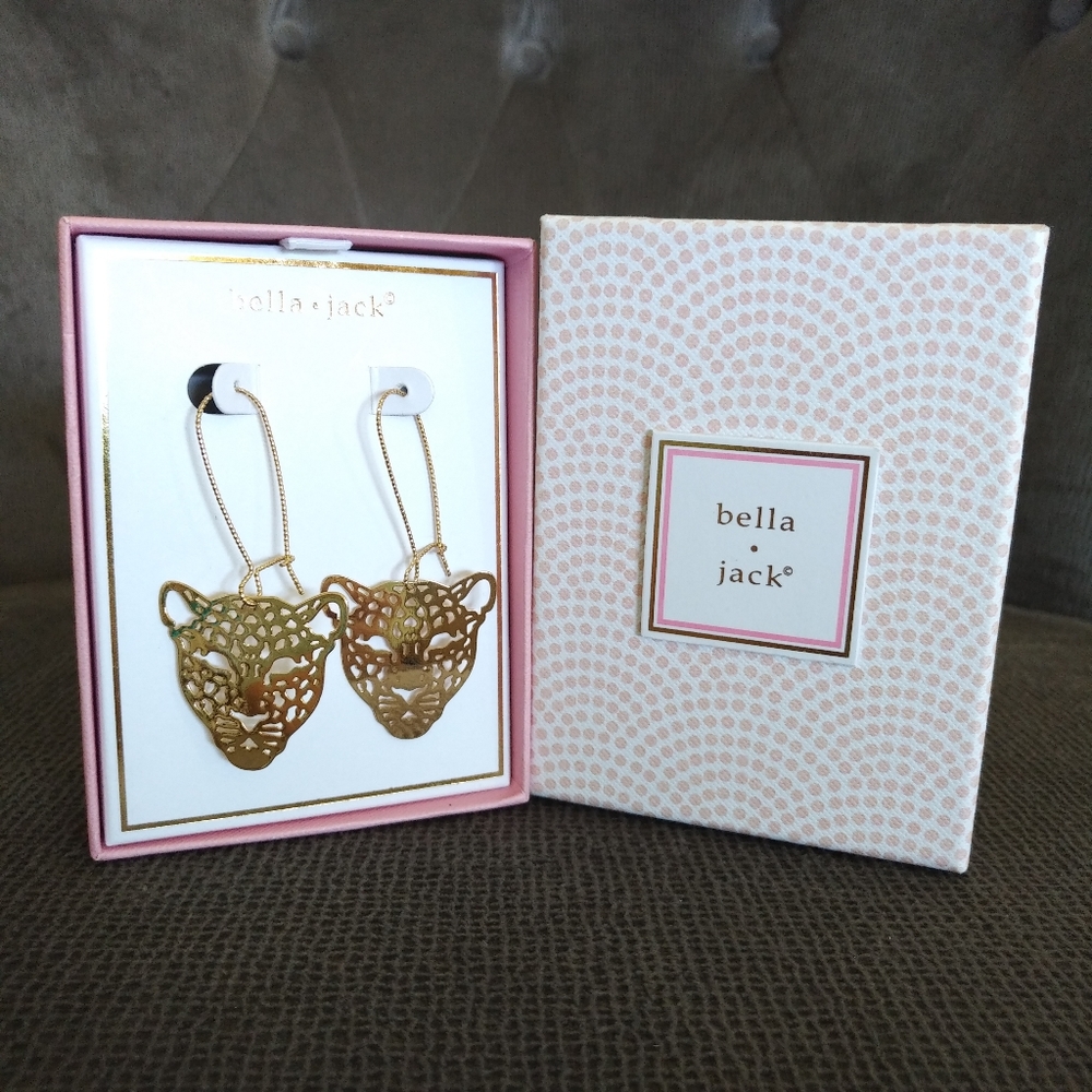 bella jack Laser Cut Leopard🐆 Head Earrings - Picture 3 of 13